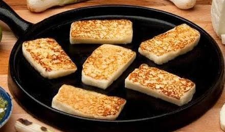 Servicio de queso asado